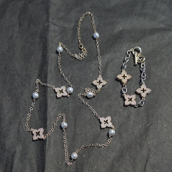 Fashion Jewelry Jewelry - Silver Plate Necklace & Bracelet